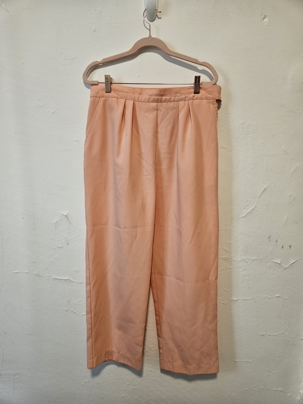 Women's Peach Pleated High-Waist Trousers M